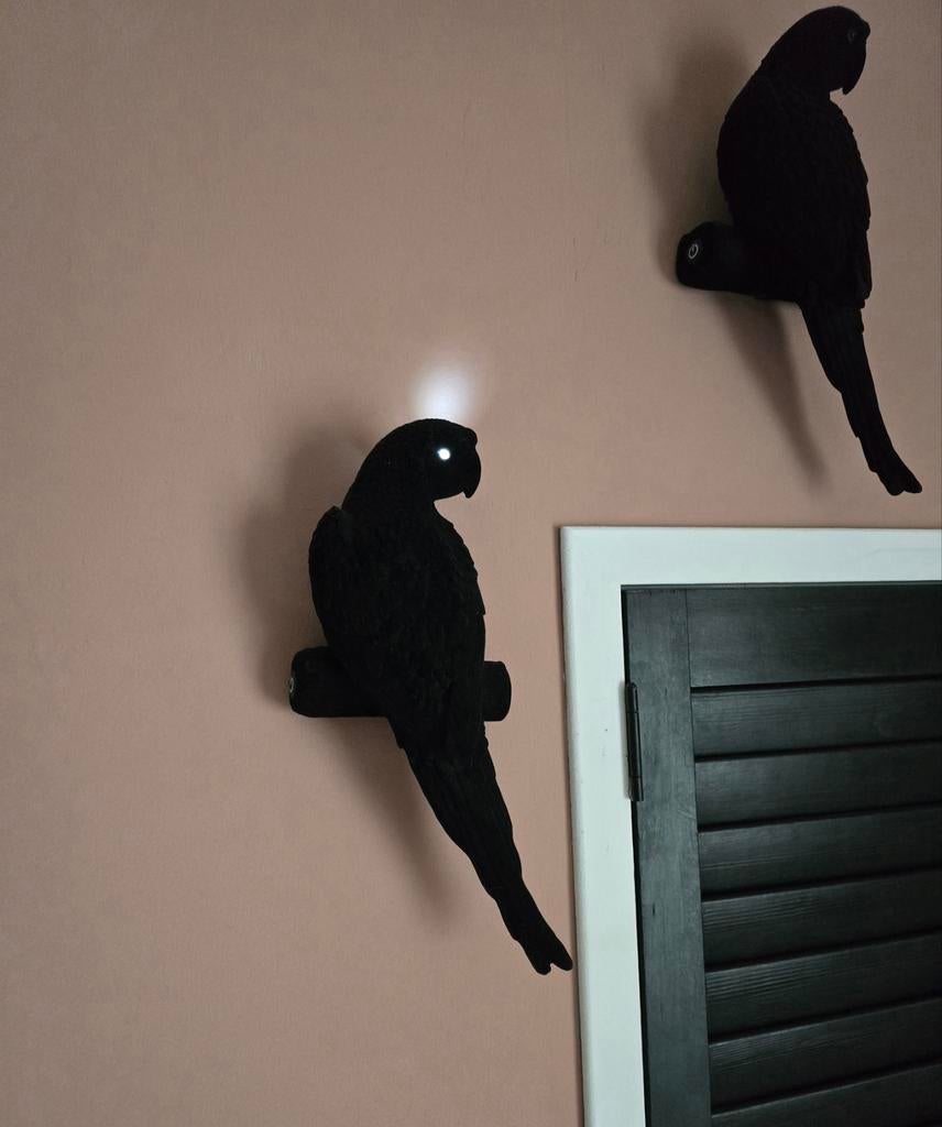 2 x VOLLEDIG NIEUWE WANDLAMPEN PAPAGAAI VAN BOLD MONKEY, Huis en Inrichting, Lampen | Wandlampen, Ophalen of Verzenden