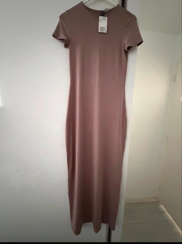 H&M  maxi jurk maat S nieuw taupe, Kleding | Dames, Jurken, Overige kleuren, Nieuw, Ophalen of Verzenden, Maat 36 (S)