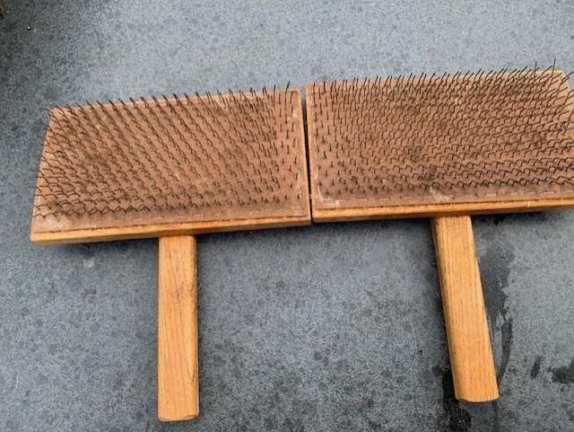 LOUET KAARDEBORSTELS, Hobby en Vrije tijd, Spinnewielen en Spinnen, Ophalen of Verzenden, Zo goed als nieuw, Onderdelen en Toebehoren