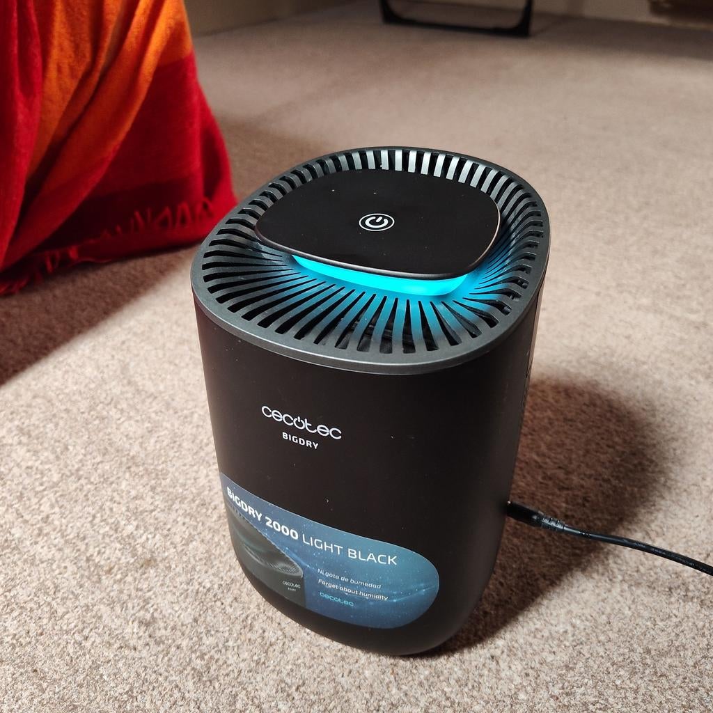 Dehumidifier in perfecte staat - ideaal voor kleine ruimtes, Ophalen of Verzenden, Zo goed als nieuw, Luchtontvochter