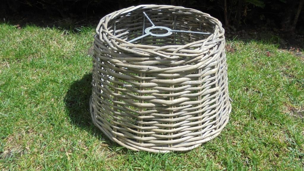 rieten lampenkap/hanglamp, doorsnee 27-36H23cm, Ophalen of Verzenden, Minder dan 50 cm, Hout, Landelijk