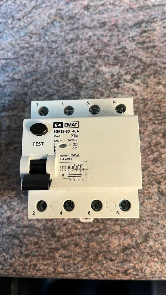 Diverse elektrische componenten: Eaton, Emat, ABB, Hager, Ophalen of Verzenden, Gebruikt, Schakelaar