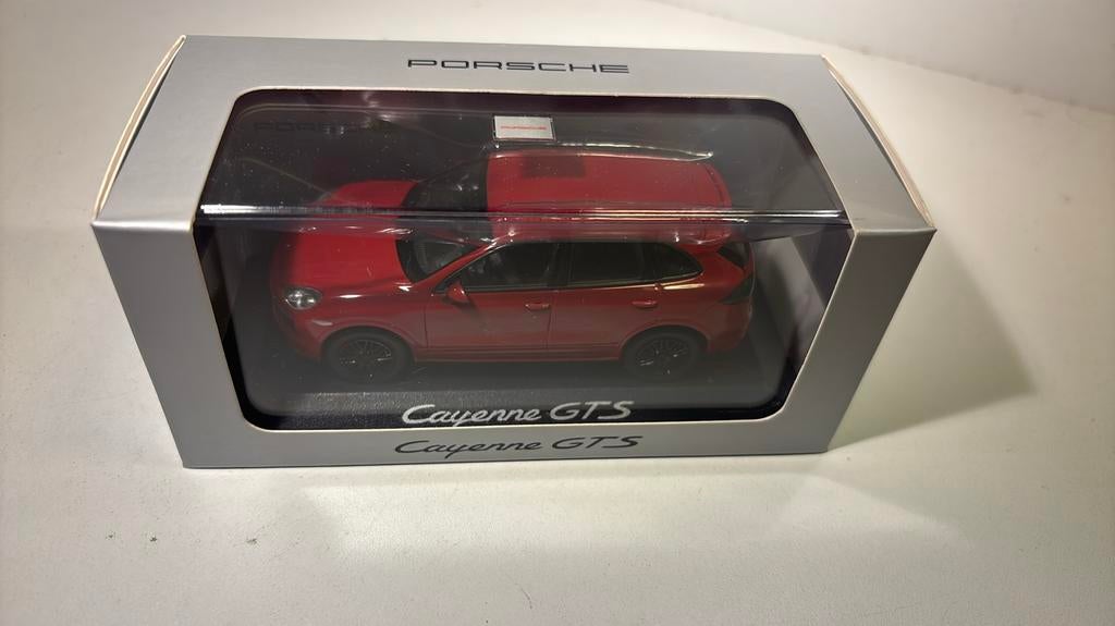 Porsche cayenne gts minichamps 1.43, Auto, Ophalen of Verzenden, MiniChamps, A