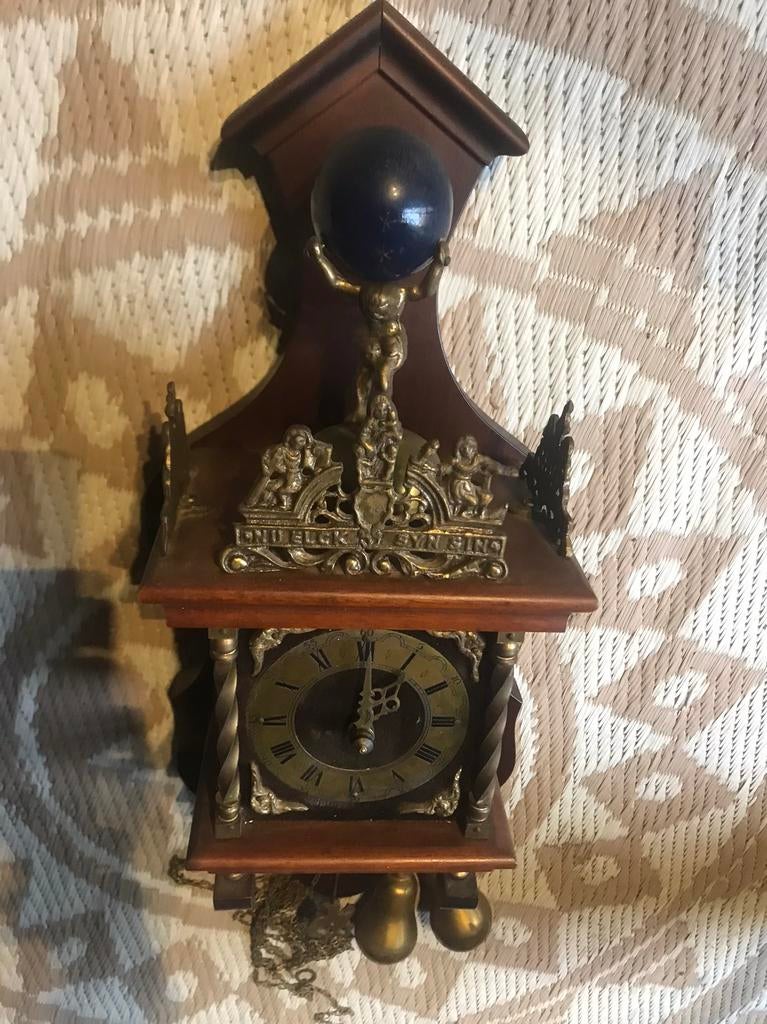 Zaanse hangklok, Ophalen, Gebruikt, Wandklok