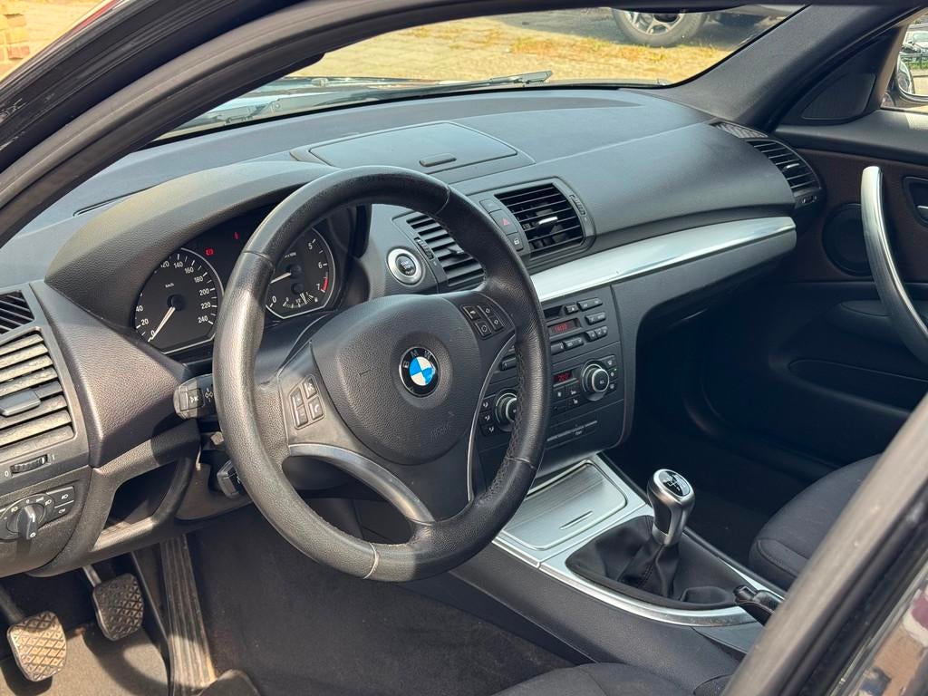 BMW 1-serie 116i High Executive | AIRCO, STOELVERWARMING, CR, Auto's, 1-Serie, Euro 5, Zwart, 4 cilinders