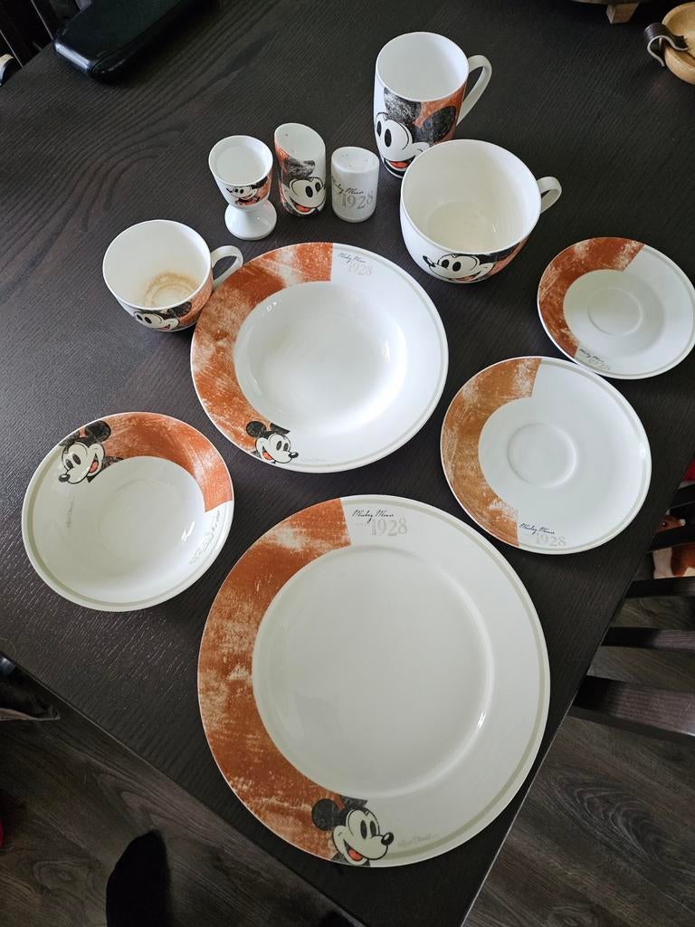 Disney Mickey Mouse servies 1992, Huis en Inrichting, Keuken | Servies, Bord(en), Overige stijlen, Porselein, Ophalen