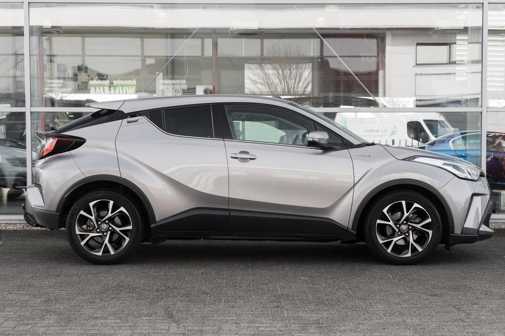 Toyota C-HR 1.8 Hybrid First Edition, Stof, Euro 6, 4 cilinders, 122 pk