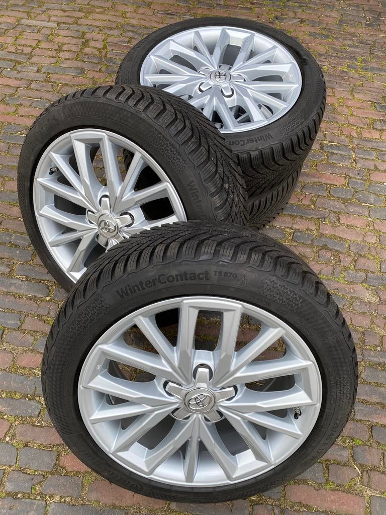 Nieuwe (demo) 17” Toyota Corolla velgen TPMS winterbanden