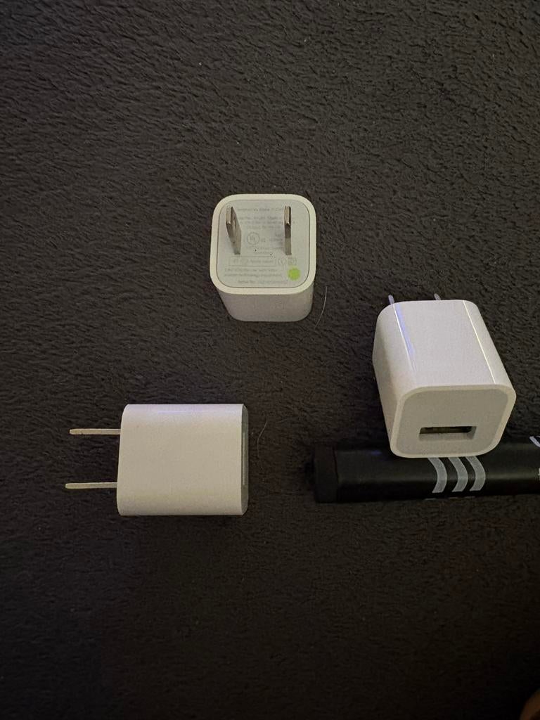 Apple stekkers, Ophalen, Zo goed als nieuw