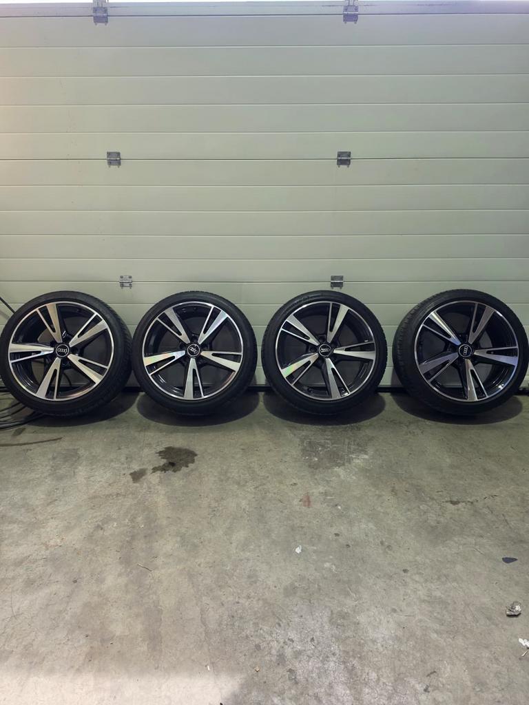 Audi 18 inch Rotor velgen + banden –  A3 / S-line look, Ophalen, 18 inch, Banden en Velgen, Zomerbanden