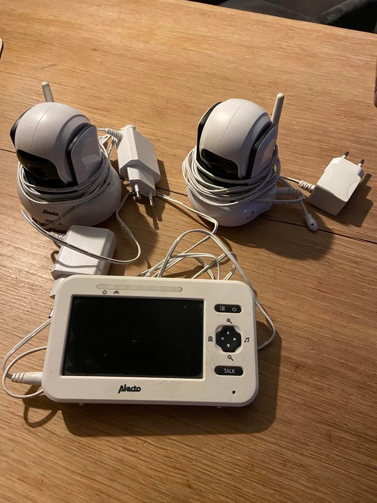 Babyfoon Alecto dvm 360 - met 2 camera’s, Kinderen en Baby's, Babyfoons, Ophalen of Verzenden, Zo goed als nieuw, 250 meter of meer