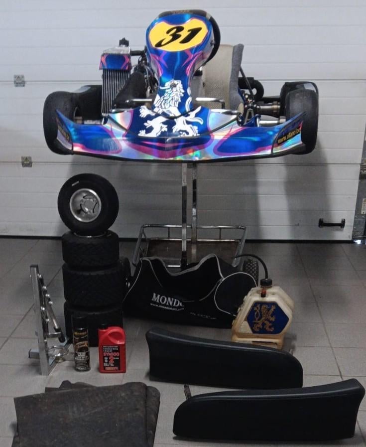 Praga rotax max senior - gereviseerde motor! + extra's, Ophalen, Zo goed als nieuw, Kart