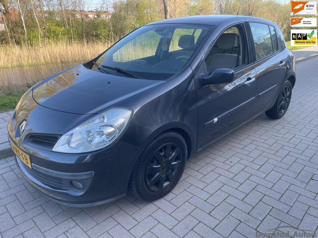 Renault Clio 1.6-16V Dynamique Luxe Automaat 5-deurs, Auto's, 535 kg, Gebruikt, 4 cilinders, 1165 kg