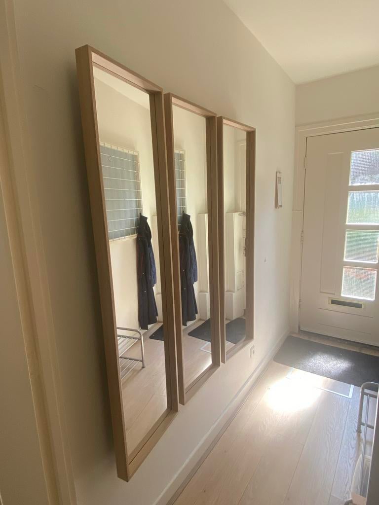 IKEA NISSEDAL spiegelcombinatie, wit geglazuurd eiken, Huis en Inrichting, Woonaccessoires | Spiegels, Zo goed als nieuw, 125 cm of meer