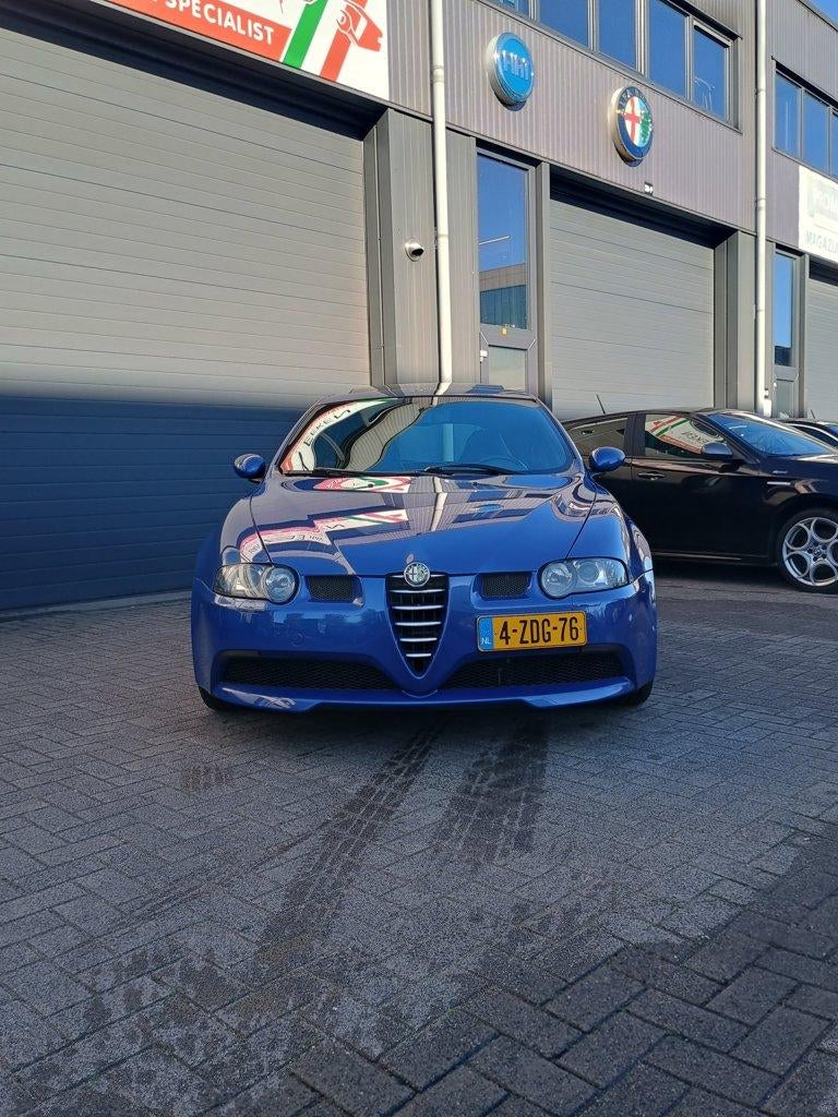 Alfa Romeo 147 3.2 V6 GTA, Auto's, Alfa Romeo, Voorwielaandrijving, Gebruikt, Zwart, Blauw