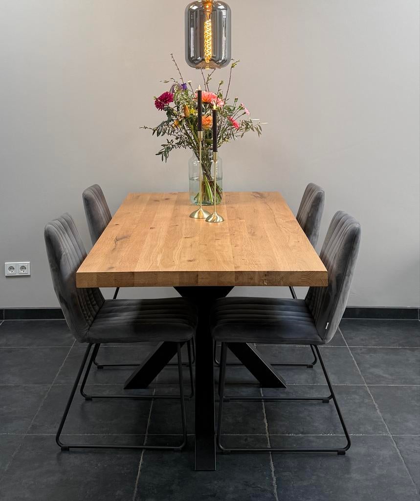Goossens eettafel Blade met 4 Manta stoelen, Ophalen, Eikenhout, 50 tot 100 cm, Zo goed als nieuw