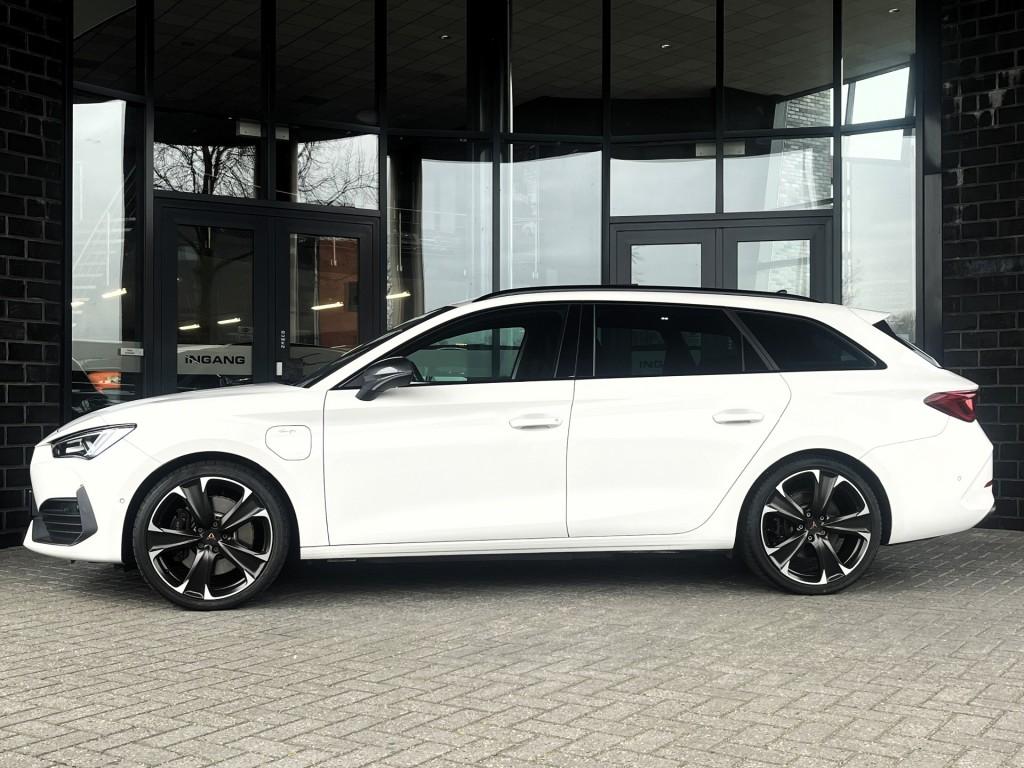 Cupra LEON SPORTSTOURER 1.4 E-HYBRID VZ 245PK - PANO - CAMER, Gebruikt, USB, 4 cilinders, Leon
