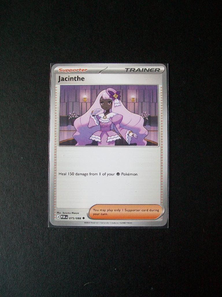 9694. Nieuwe Pokemon Kaart Trainer JACINTHE (075/088), Verzenden, Nieuw, Losse kaart