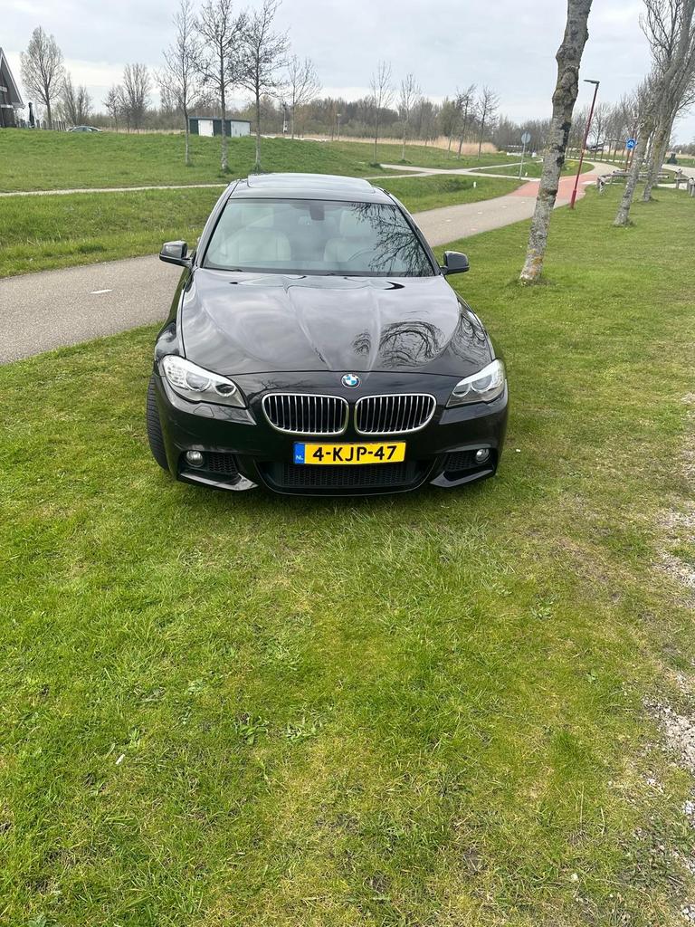BMW 5-Serie 528I 180KW Sedan Aut8 2013 Zwart, Auto's, BMW, Automaat, 2000 kg, Zwart, Particulier