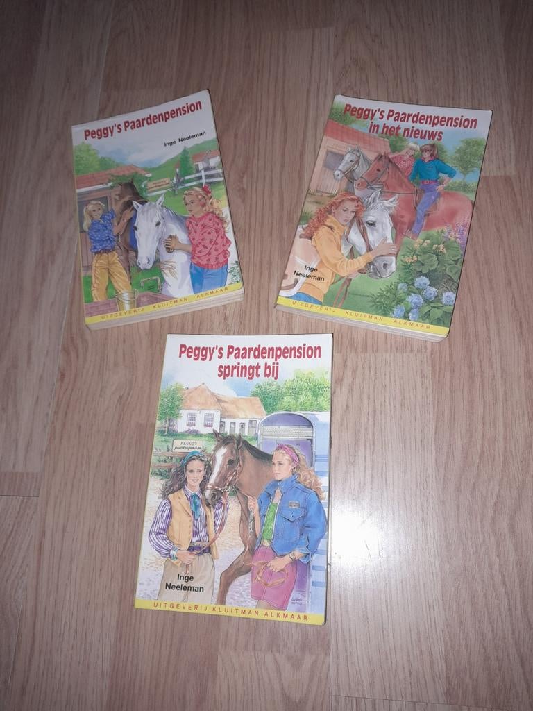 PEGGY'S PAARDENPENSION ( Serie 3 pockets )   Inge Neeleman, Ophalen of Verzenden, Zo goed als nieuw, Inge Neeleman, Fictie