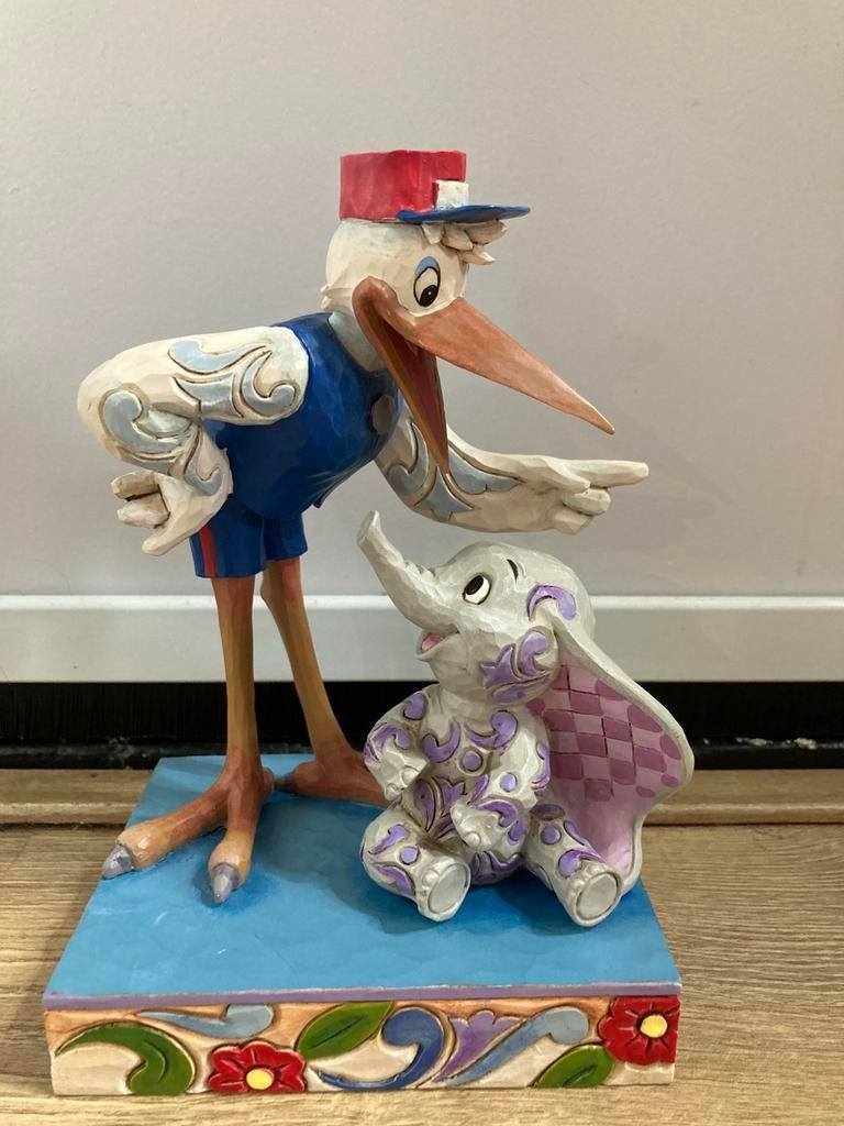 Disney Tradition Dumbo met ooievaar ( special Delivery), Ophalen of Verzenden, Winnie de Poeh of vrienden, Zo goed als nieuw, Beeldje of Figuurtje