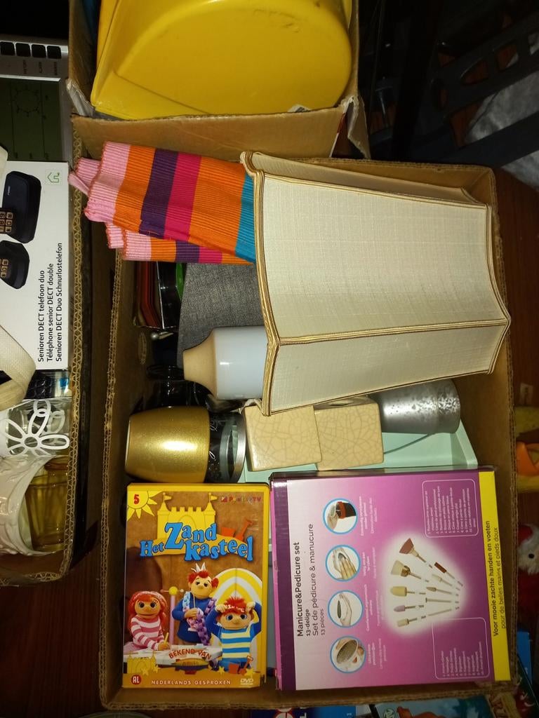 Rommelmarkt spullen heel veel, Ophalen