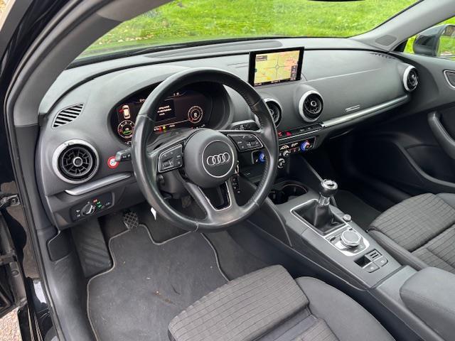 Audi A3 Sportback 30 TDI Design Pro Line Plus 5-Drs ECC Navi, Voorwielaandrijving, Stof, Gebruikt, 4 cilinders