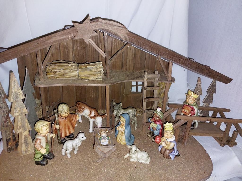 Kinder kerstgroep Hummel/ Goebel met bijhorende kerststal, Antiek en Kunst, Antiek | Porselein, Ophalen of Verzenden