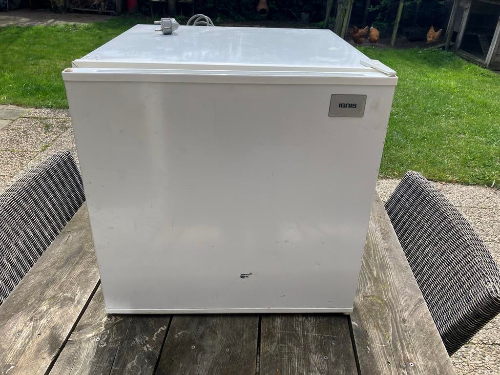 Compacte mini koelkast, Witgoed en Apparatuur, Koelkasten en IJskasten, Ophalen, Minder dan 85 cm, Minder dan 75 liter, 45 tot 60 cm