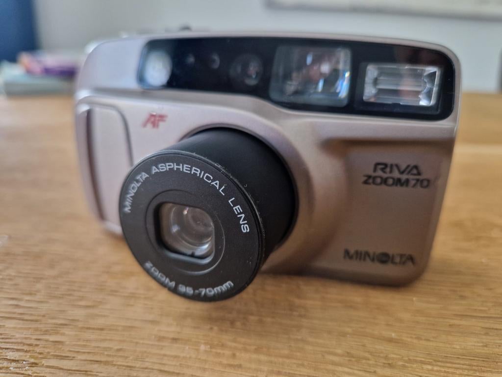 Minolta Riva Zoom 70 analoge camera, Ophalen of Verzenden, Zo goed als nieuw, Compact, Minolta