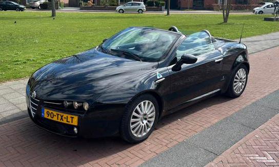 Alfa Romeo Spider 2.2 JTS 2007 Zwart 185 PK, Auto's, Alfa Romeo, Spider, ABS, Airbags, Airconditioning, Bluetooth, Boordcomputer