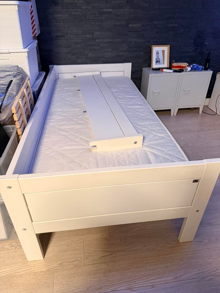 Lifetime basis bed met luxe bodem, Gebruikt, 90 cm, Eenpersoons, Wit