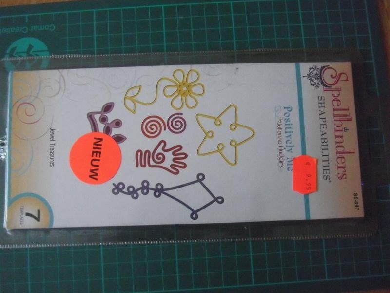 Nieuwe snijmal Spellbinders Shapeabilities -4, Hobby en Vrije tijd, Ophalen of Verzenden, Nieuw, Overige thema's, Pons of Mal