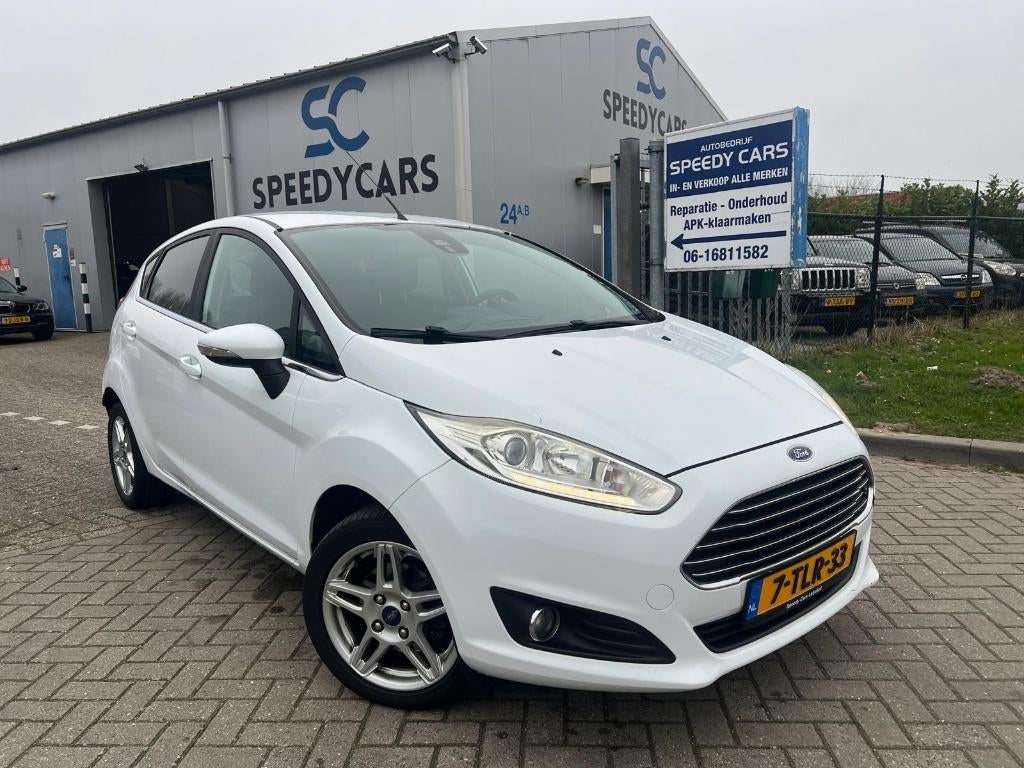 Ford Fiësta 1.0 EcoBoost Titanium 5DRS 2014 Trekhaak PDC, Voorwielaandrijving, 40 €/maand, Zwart, USB