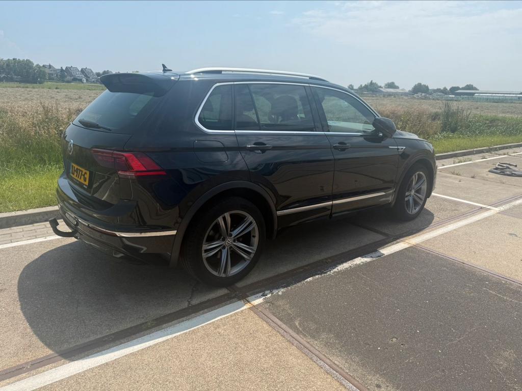Volkswagen Tiguan 2.0 TDI 110KW 2019 Zwart, Auto's, Euro 5, Zwart, 4 cilinders, Zwart