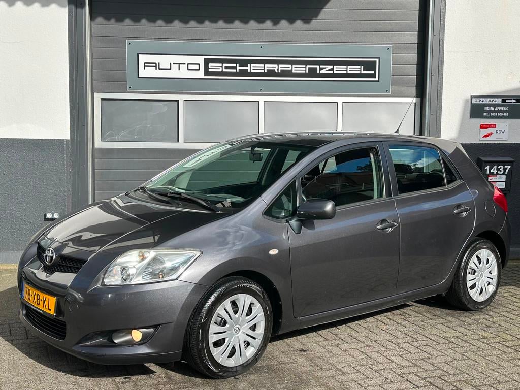 Toyota Auris 16V Sol | AIRCO | TREKHAAK | NL AUTO, Voorwielaandrijving, Gebruikt, 4 cilinders, Bedrijf
