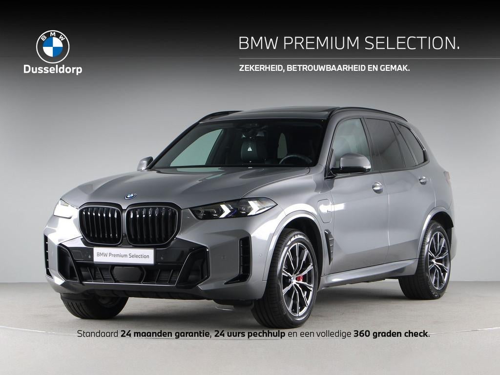 BMW X5 xDrive50e M-Sport Pro (bj 2025, automaat), Auto's, BMW, Gebruikt, 2395 kg, Met garantie (alle), Bedrijf