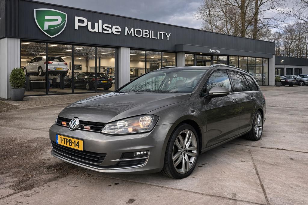 Volkswagen Golf 1.4 TSI /massage stoel/cruise control, Zwart, 4 cilinders, 2000 kg, Leder en Stof