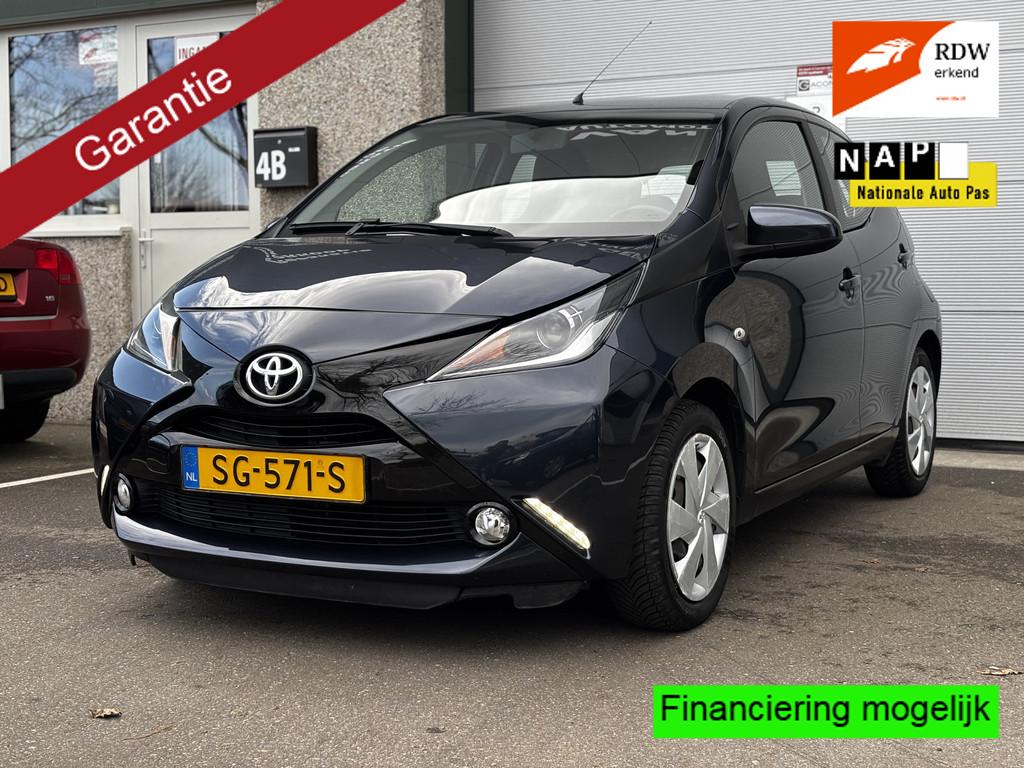 Toyota Aygo 1.0 VVT-i x-play Camera Navi Carplay Airco, Auto's, Voorwielaandrijving, Stof, Gebruikt, Euro 6