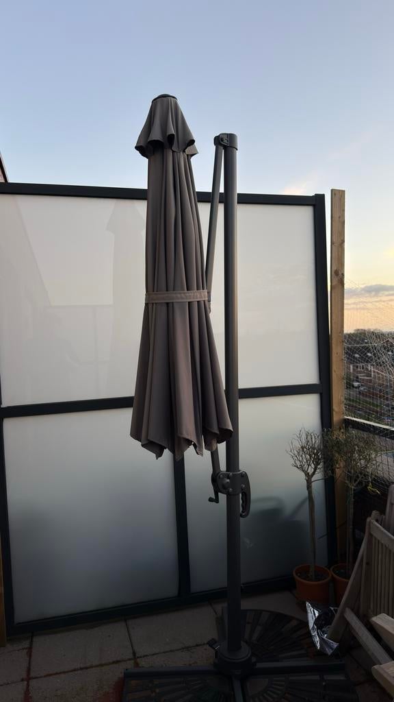 Zweefparasol 300 cm ø, Verstelbaar, Ophalen of Verzenden, 3 tot 4 meter, Zweefparasol