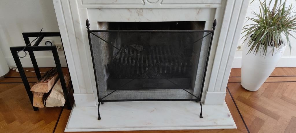 Stevig smeedijzeren vonken/spatsscherm voor openhaard, Huis en Inrichting, Ophalen, Gebruikt, Vrijstaande haard, Houthaard