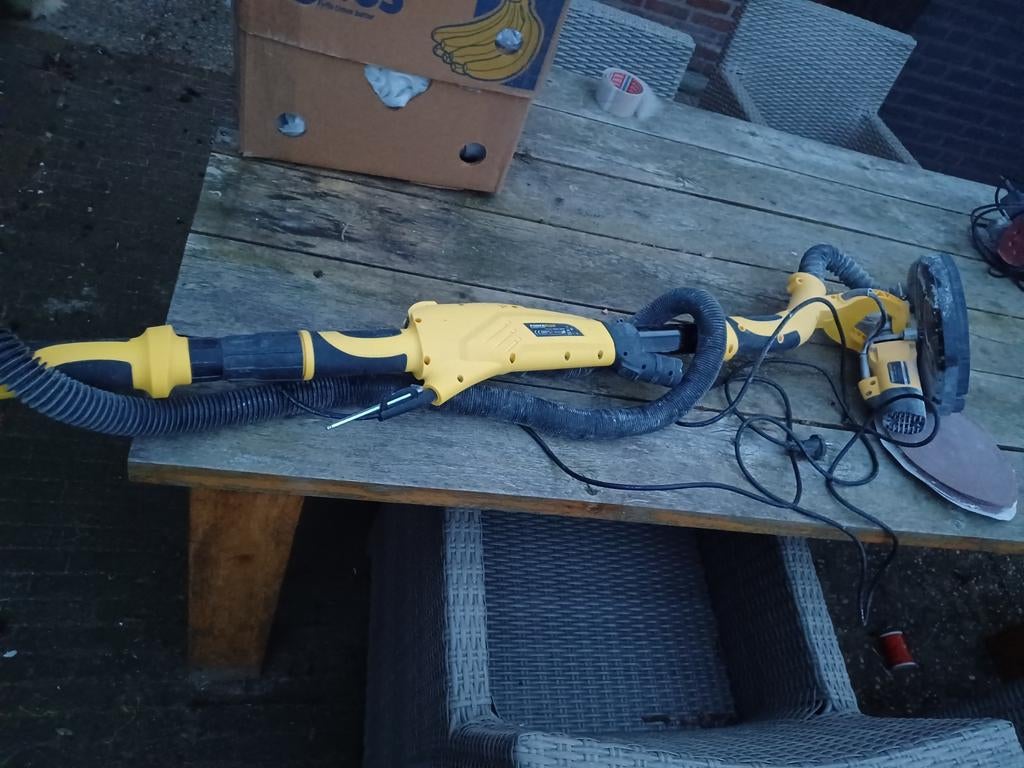 Powerplus Giraffe Wand-/Plafondschuurmachine Drywall Sander, Ophalen, Gebruikt, 600 tot 1200 watt, Overige typen