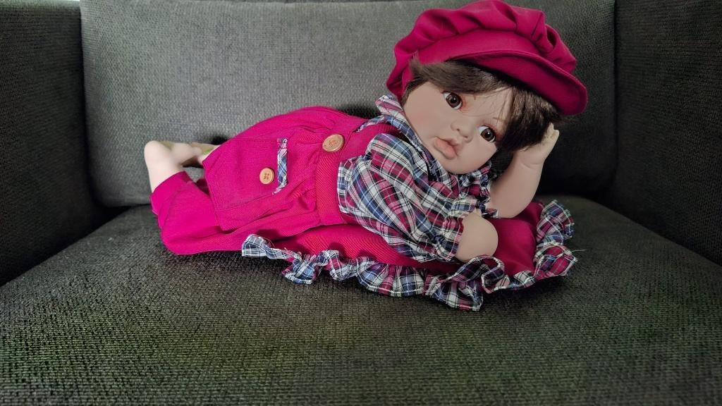 Porseleinen pop vintage NIEUWSTAAT, Verzamelen, Ophalen, Zo goed als nieuw, Pop