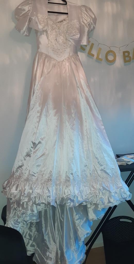 Prachtige witte vintage trouwjurk met sleep maat 36, Ophalen of Verzenden, Zo goed als nieuw, Wit, Trouwjurk