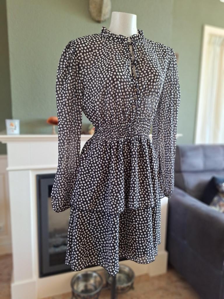 Rinascimento getailleerd zwart wit polkadot jurk XL, Verzenden, Zwart, Zo goed als nieuw, Knielengte