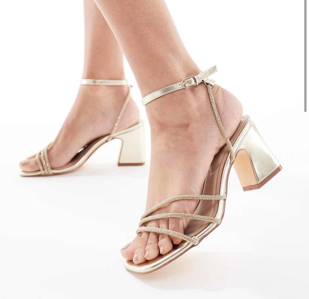 Nieuwe sandaal hakken goud, Kleding | Dames, Schoenen, Overige kleuren, Nieuw, Sandalen of Muiltjes, Ophalen of Verzenden