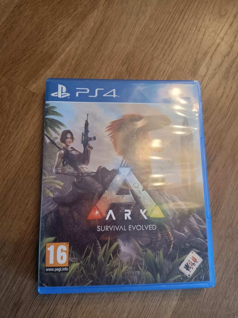 ARK: Survival Evolved, PS4, Overige genres, Ophalen of Verzenden, Zo goed als nieuw, 3 spelers of meer