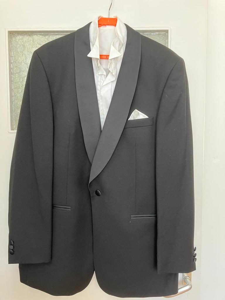 Smoking L (52), Kleding | Heren, Kostuums en Colberts, Ophalen of Verzenden, Gedragen, Maat 52/54 (L), Zwart