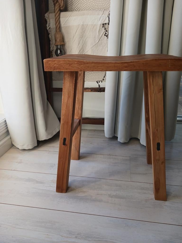 Teak houten kruk 50cm hoog, Huis en Inrichting, Krukjes, Ophalen, Zo goed als nieuw, Hout