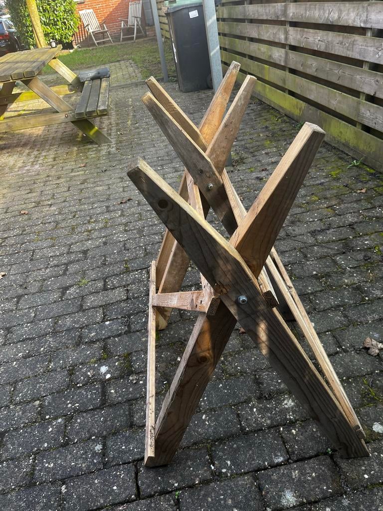 Stevige houten zaagbok voor diverse zaagklussen, Doe-het-zelf en Verbouw, Ophalen of Verzenden, Gebruikt, Overige typen